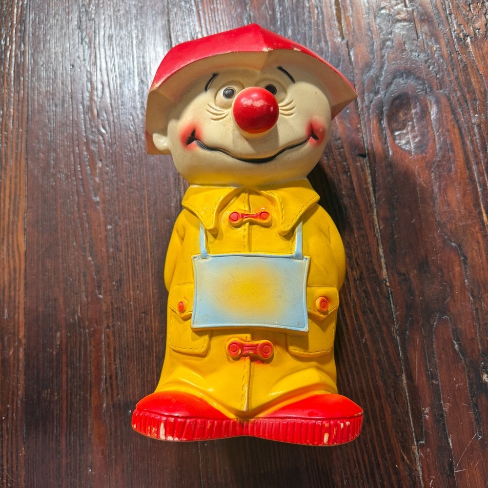 Vintage 1971 Clown Piggy Bank Play Pal Plastics "For A Rainy Day" **READ**
